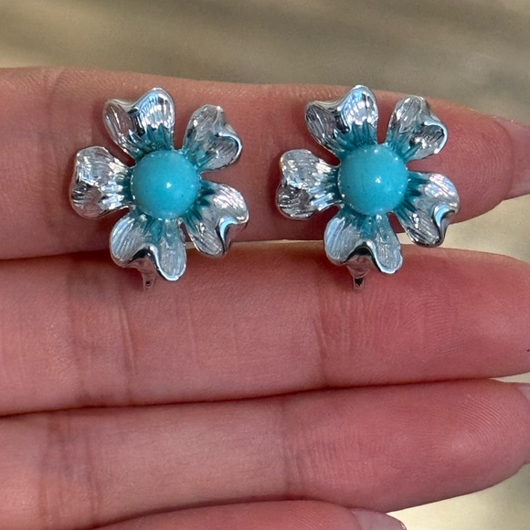 Vintage Sarah Coventry Floral Brooch and Earring Set - Picture 4 of 5